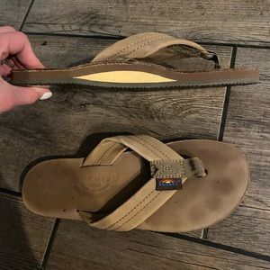 Womens Rainbow sandals size S (5.5-6.5). Worn for a few hours.